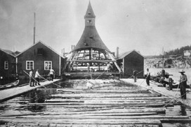 Furuholmen lense 1884.