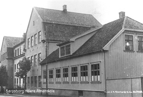 Sarpsborg Høiere Almenskole slik den så ut i 1915