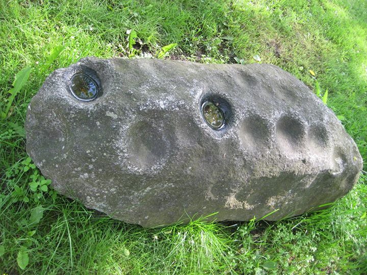 Skålgropsteinen