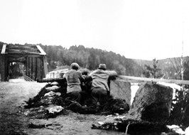 Kamper ved Trøsken bru i 1940