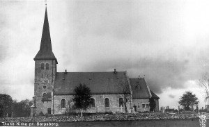 Tune kirke ved innvielsen i 1910.